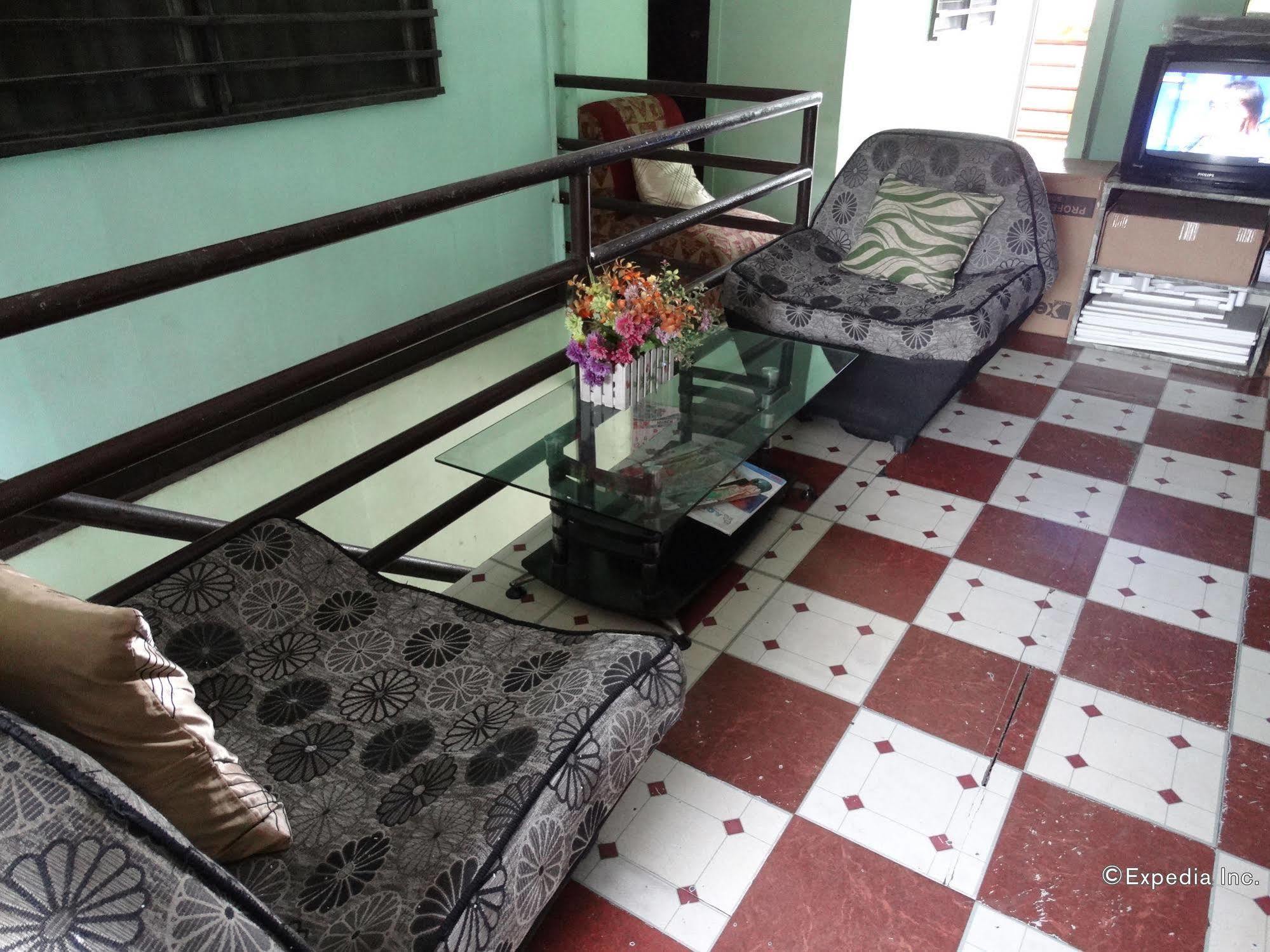 Quoyas Inn Davao Exterior foto